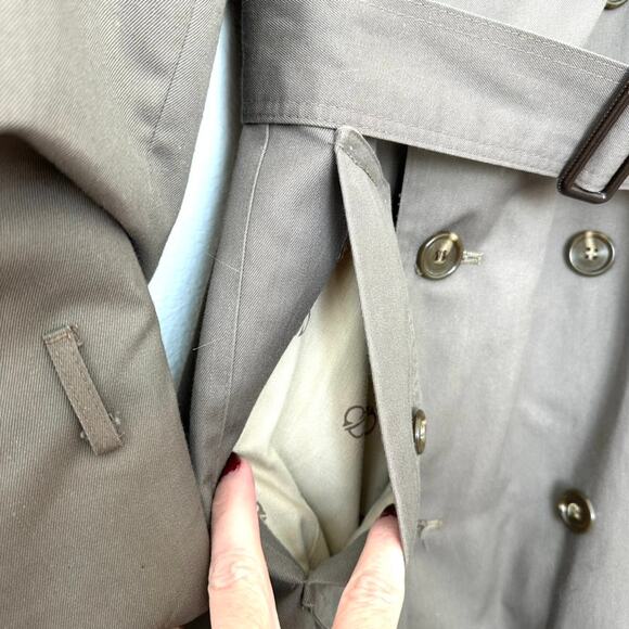 Vintage 1970s Christian Dior Trench Coat, Size 40S - Picture 5 of 16